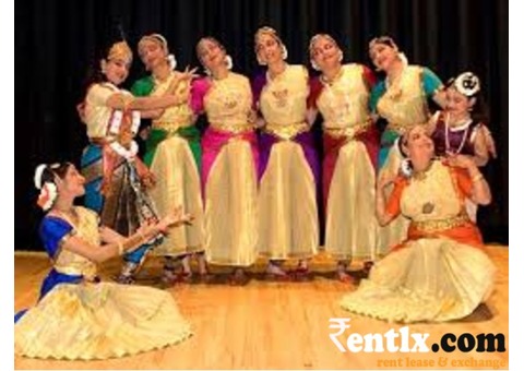 Bharatanatyam dresses are available for rent at reasonable rate 