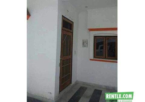 3 room set On Rent only family service class