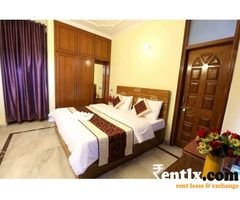 Guest house in Noida on rent