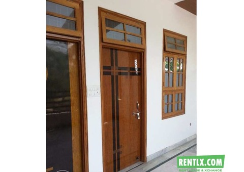 3 room set on rent in Lucknow