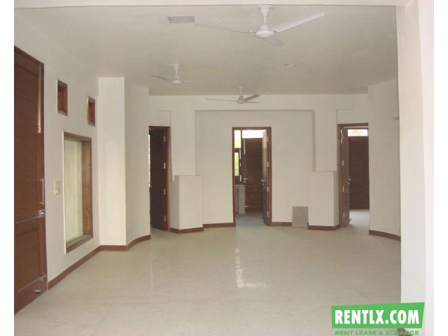 5 Bhk Villa on Rent in Delhi