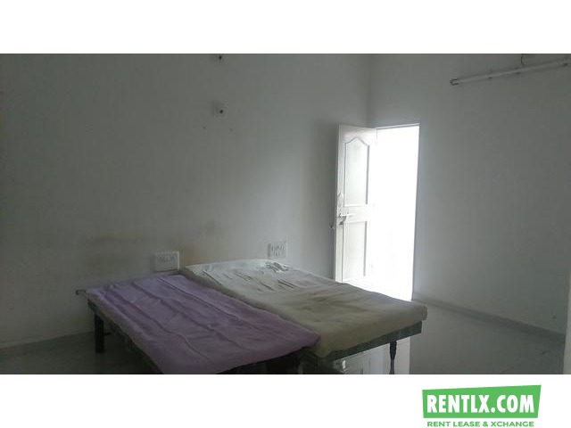 Individual Room on Rent in Kalawad Road Rajkot
