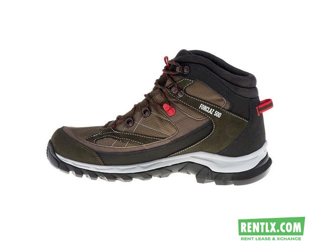 Trekking shoes on RENT in Bangalore