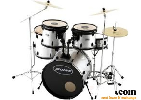 A drum sets on rent