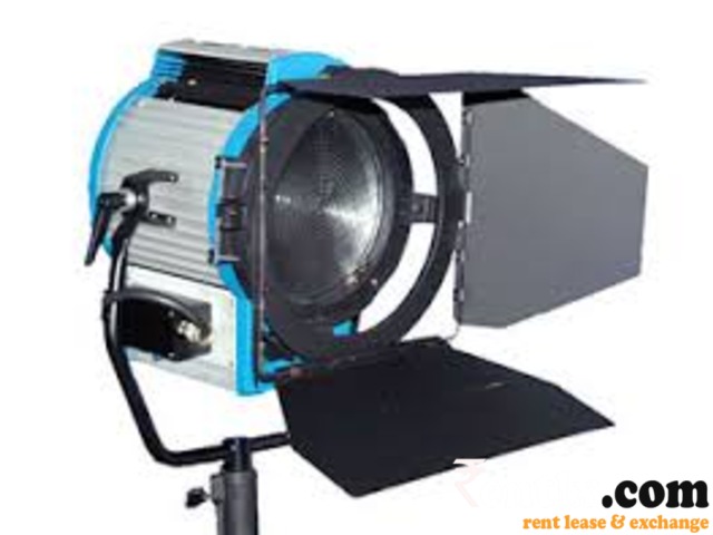 Studio light on rent: Elinchrom FRX 400 kit