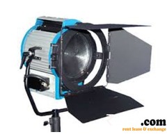 Studio light on rent: Elinchrom FRX 400 kit